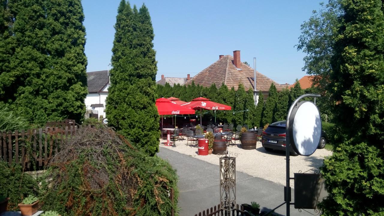 Feherlo Vendeghaz & Restaurant Bük Buitenkant foto