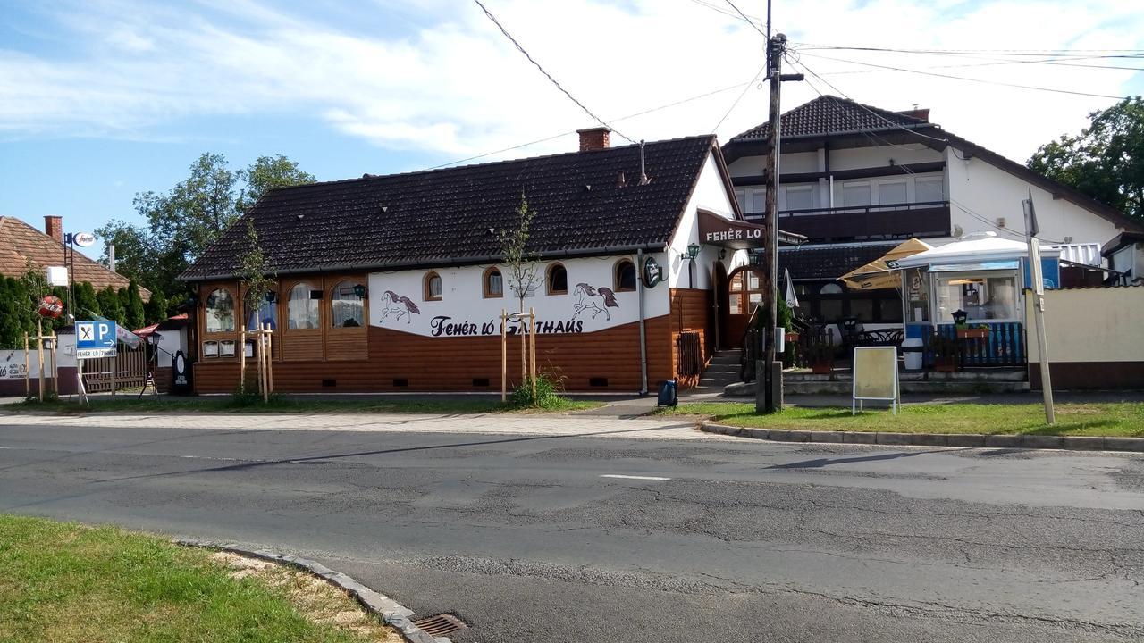 Feherlo Vendeghaz & Restaurant Bük Buitenkant foto