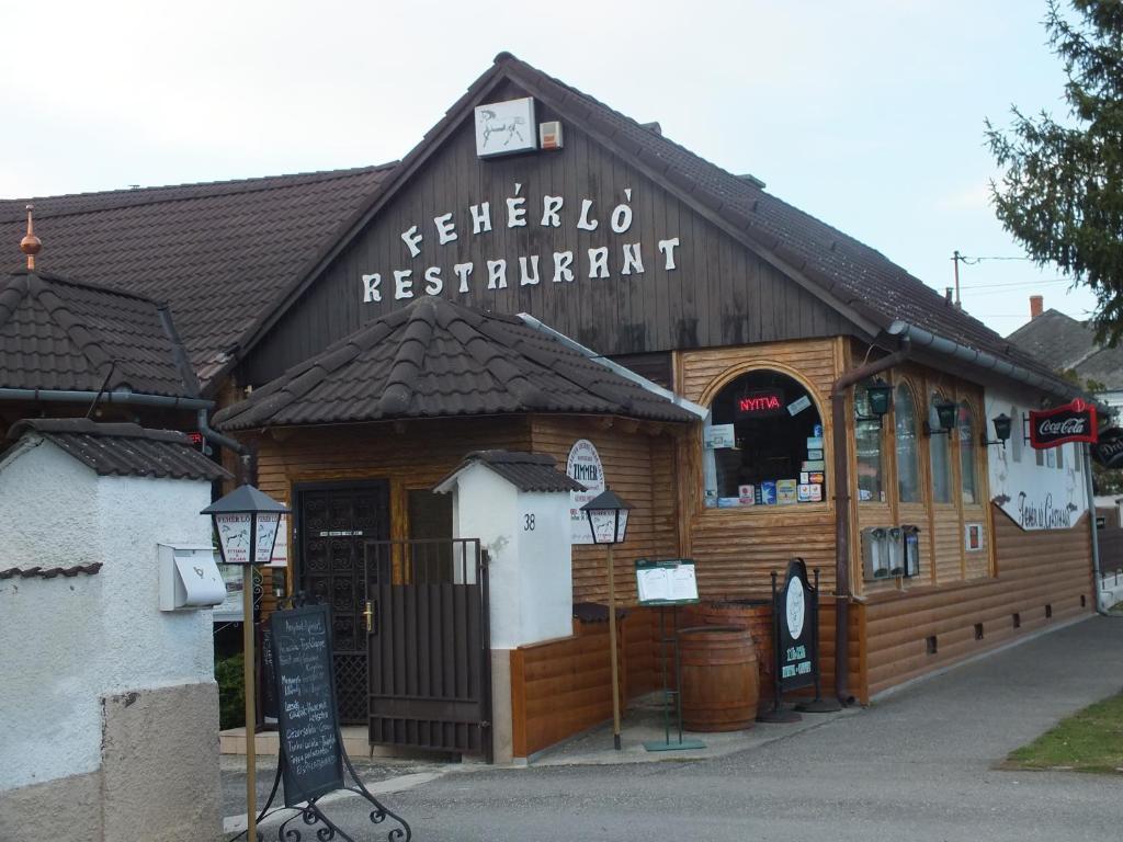 Feherlo Vendeghaz & Restaurant Bük Buitenkant foto
